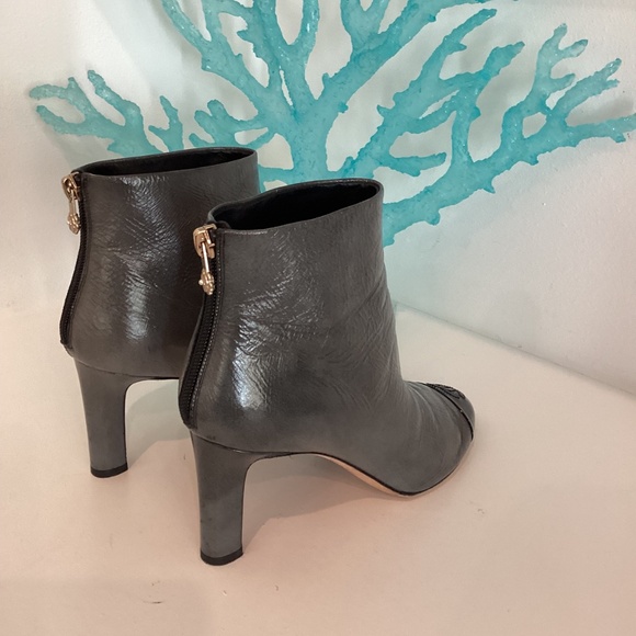 Chanel Black & Gray Patent Leather Interlocking CC Logo Ankle Boots Size 37.5 - Picture 7 of 16